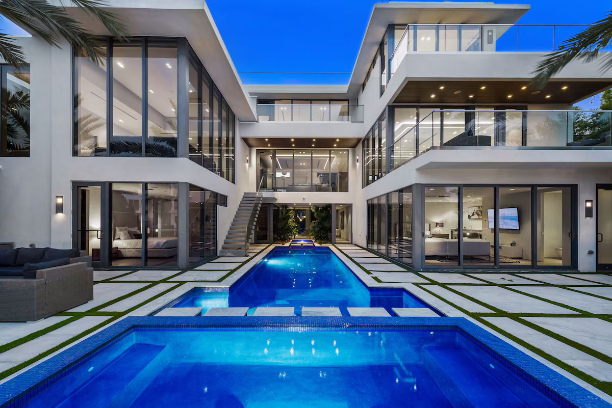 REMAX Mansion